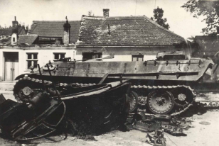 Tank na Svatojanském náměstí